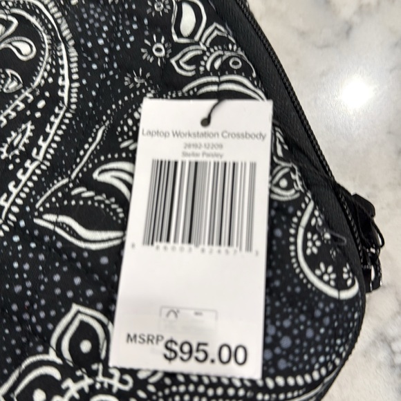 New with tag Vera Bradley crossbody laptop case Stellar Paisley - Picture 2 of 10
